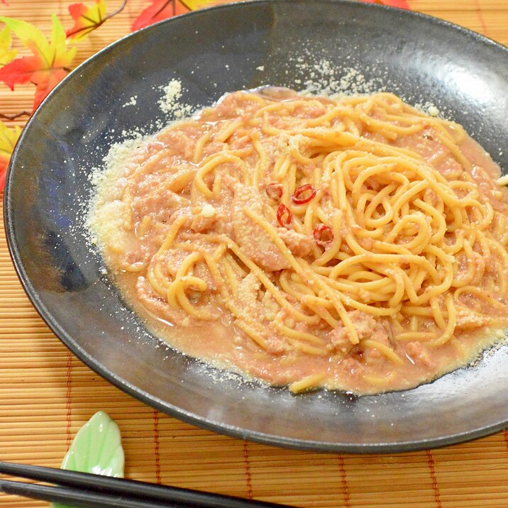 コクが出て、うま〜い♪塩辛と粉チーズのパスタ